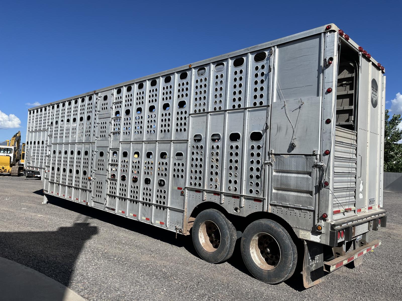 ./imagenes/INVOICE/2019/18273/REMOLQUE GANADERO MERRITT (15).JPG